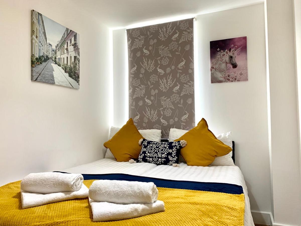 Central London 2 Bedrooms, Seperate Recption, Full Kitchen, Free Parking מראה חיצוני תמונה